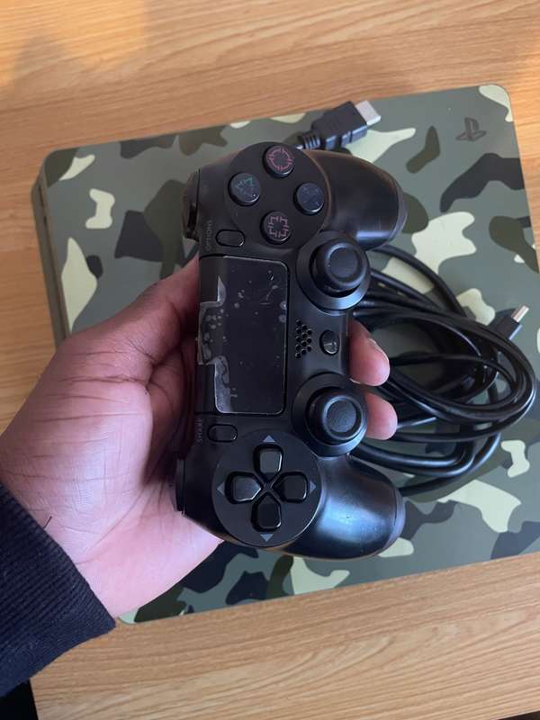 Sony PS4 Slim Green Camouflage - 1TB With 1 Black generic controller