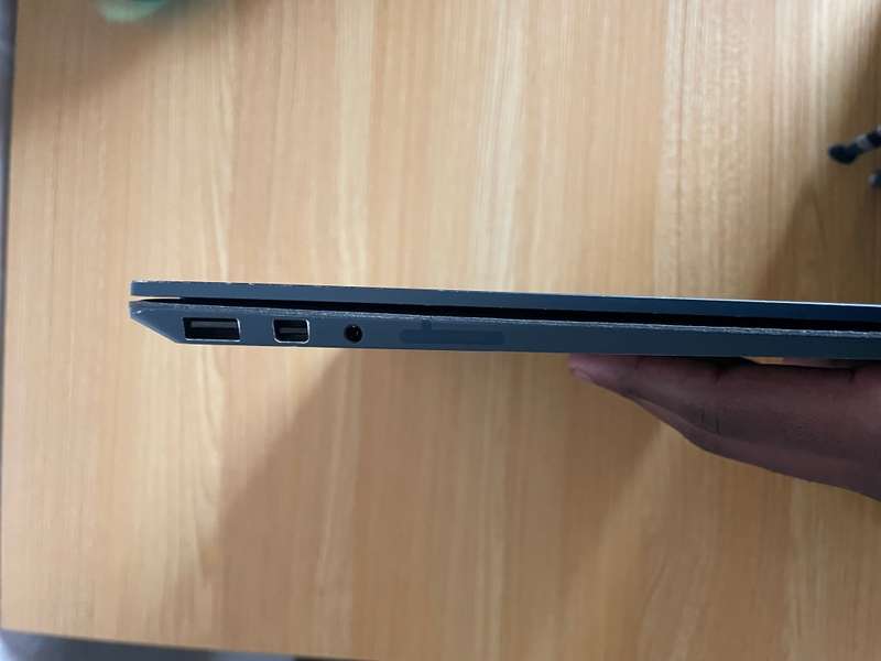 Microsoft Surface 2 Laptop 13.5" Core i5, 8GB RAM, 256SSD