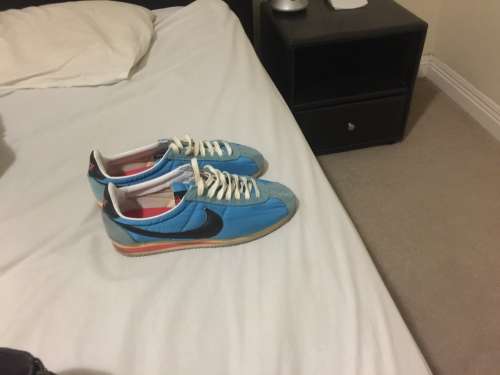 Light blue Nike Cortez retro old school vintage sneaker in excellent condition size 8 adidas