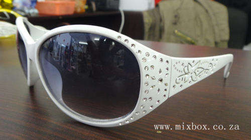 SUNGLASSES WHOLESALE