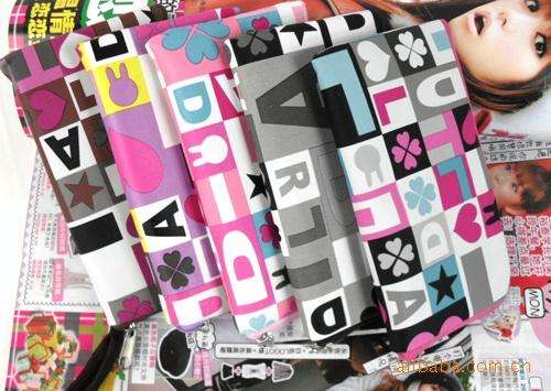COLOURFUL ABNORMITY CELLPHONE POUCH/MP3