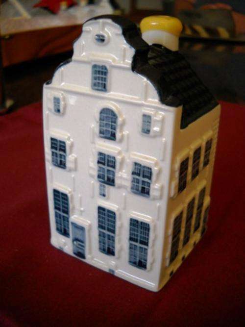LATE ENTRY: BLUE DELFT KLM HOUSE NUMBER 84