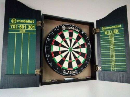MEDALIST DARTBOARD WITH CASE