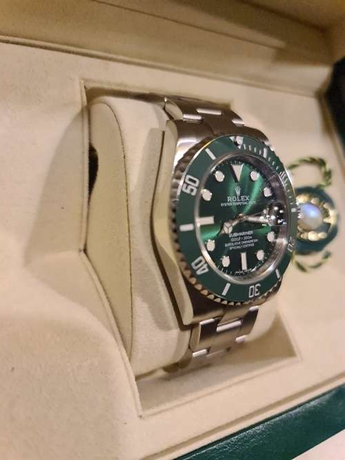 2017 Rolex Submariner 116610LV AKA THE HULK - DISCONTINUED MODEL - FULL SET - MINT