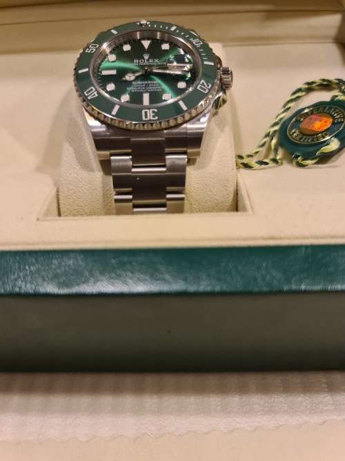 2017 Rolex Submariner 116610LV AKA THE HULK - DISCONTINUED MODEL - FULL SET - MINT