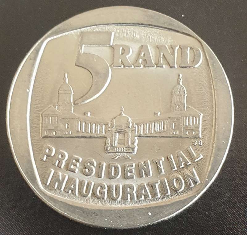 1994 Presidential Inauguration Five Rand Coin in Capsule PLUS A Madiba Legacy Series Comic as new !