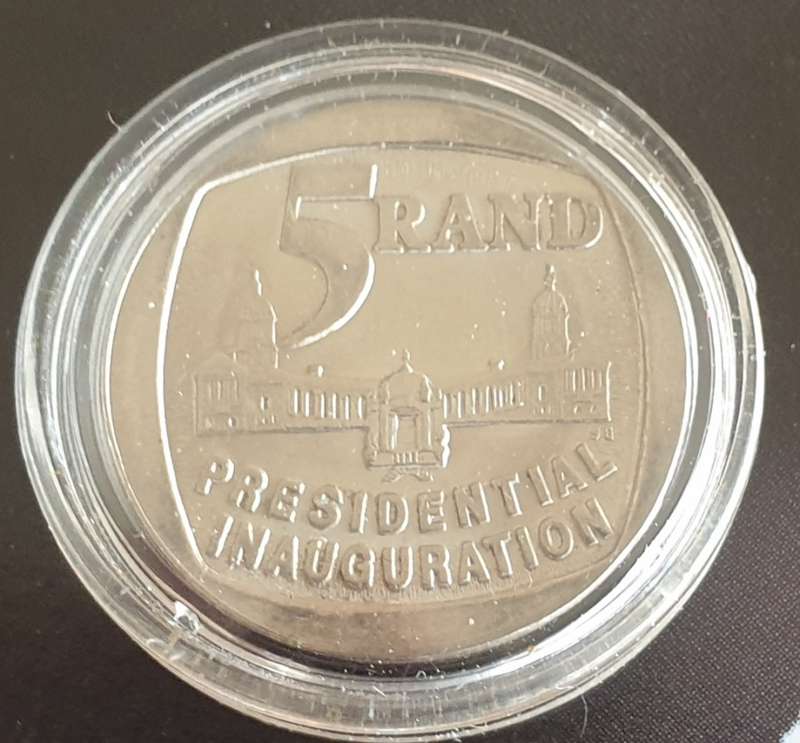 1994 Presidential Inauguration Five Rand Coin in Capsule PLUS A Madiba Legacy Series Comic as new !