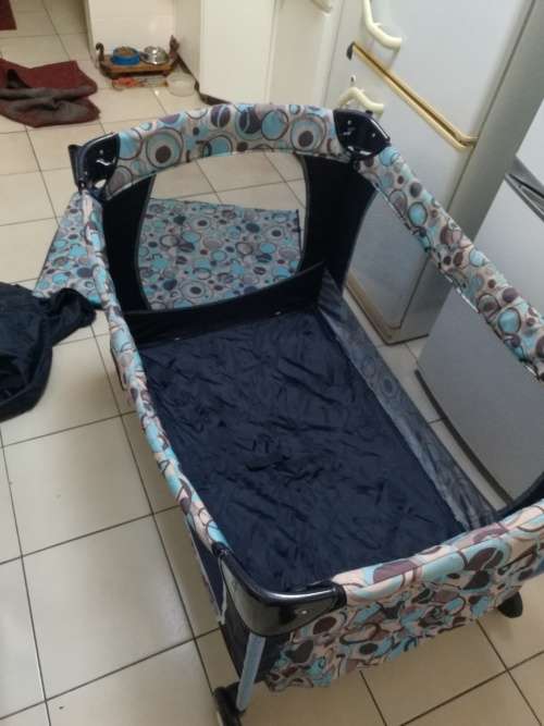 *#* Reduced!!! - Camper cot with all extras, a must for your little person *#*