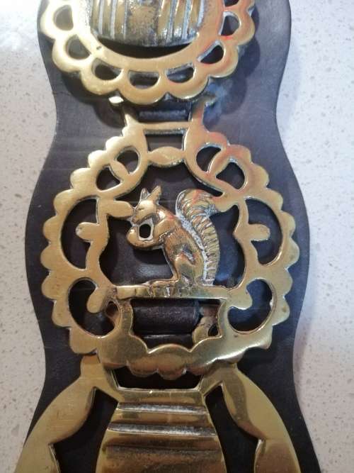 ### R1 No reserve -  Horse brass on 3 belts, a fantastic selection of 16 brass pieces ###
