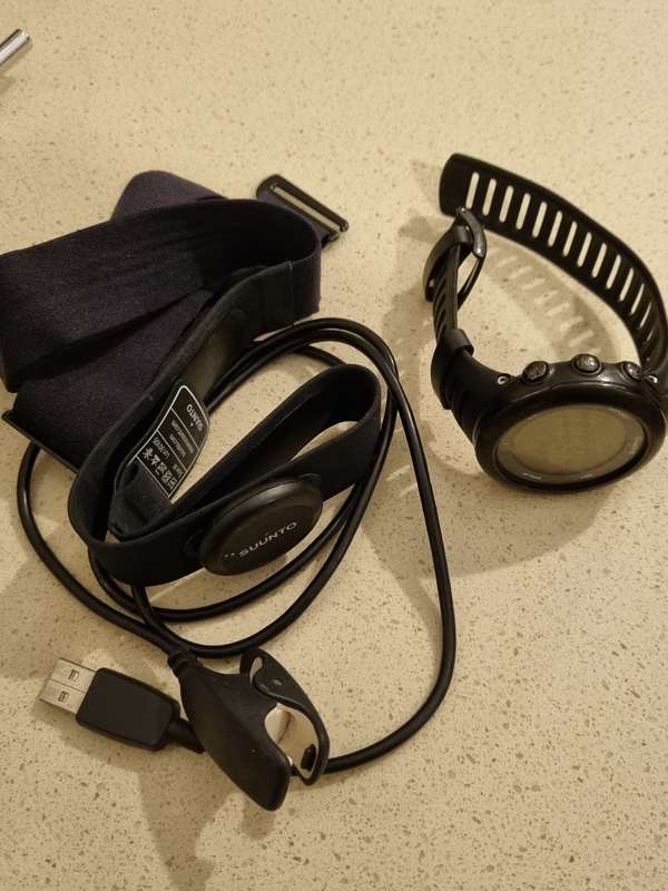 ## Suunto Ambit 3 sports with heart rate monitor box and charger ##