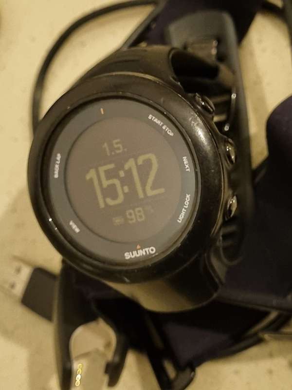 ## Suunto Ambit 3 sports with heart rate monitor box and charger ##