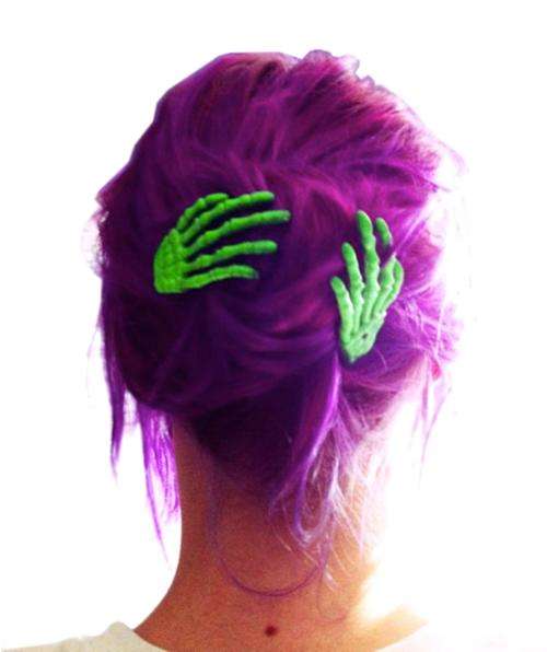 Skeleton hand hair clip - 1 hair clip