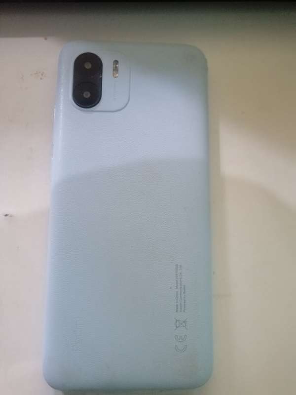 Xiaomi Redmi A1 32GB Dual Sim (Cracked screen)