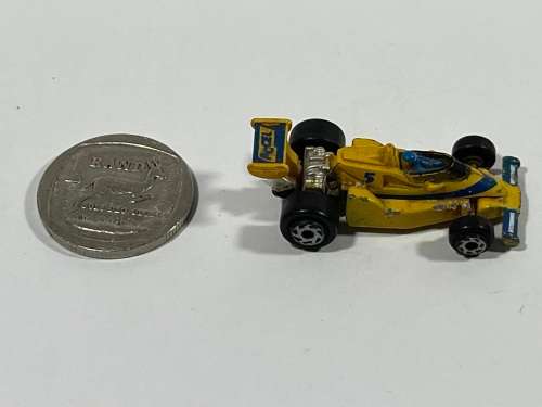 Micro Yellow Car (F1)