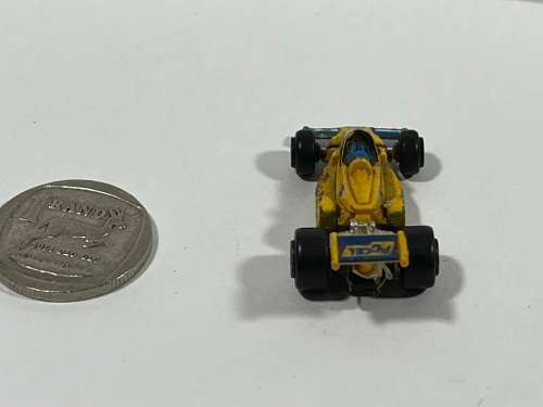 Micro Yellow Car (F1)