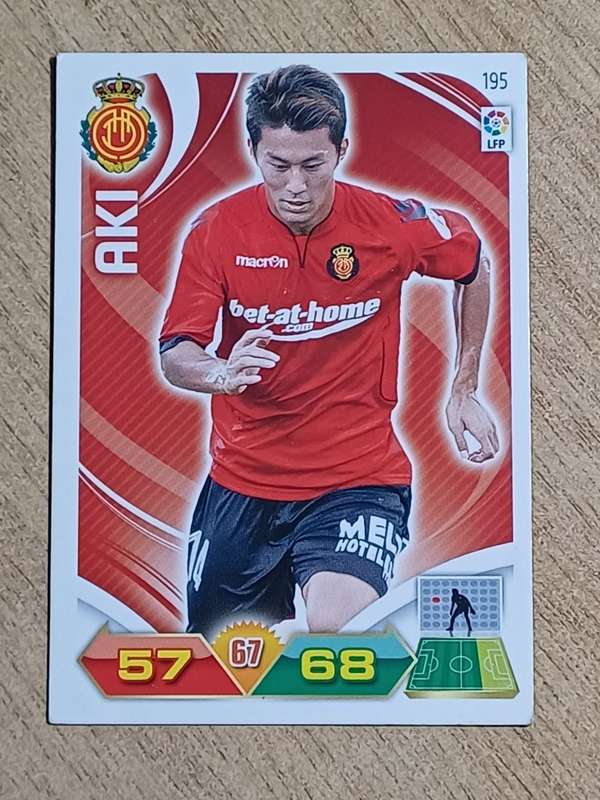 Panini Adrenalyn XL 2011-12 Soccer Card 195 AKI