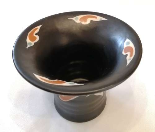 Beautiful Gouda, Regina vase in the rare Perla pattern