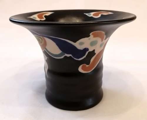 Beautiful Gouda, Regina vase in the rare Perla pattern