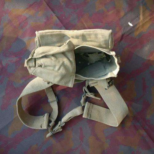 SADF patt 70/73 A-73 VHF radio carry-bag - used