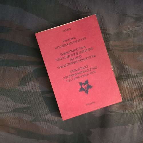 SA Army training manual (pre-1994) - Survival (Afrikaans)