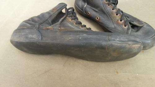 Original Rhodesian Selous Scouts "clandstine" canvas black flat-sole boots (size 9 UK)