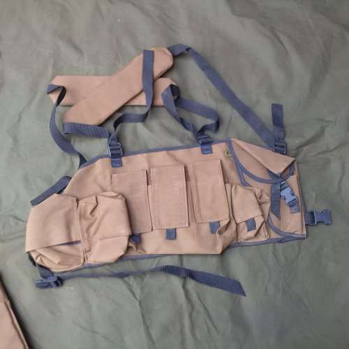 SADF era Bateleur 90 SA Army Para issued nutria chest webbing (mint) with side-arm holster