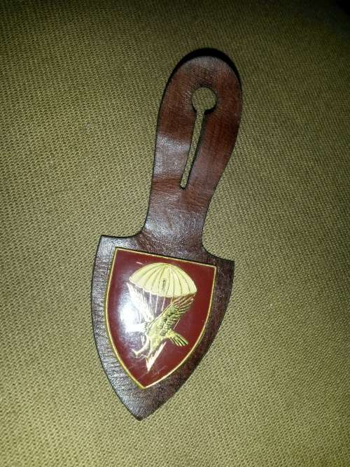 used ex-SADF 1 Para Battalion pocket fob affiliation hanger and badge - no pins