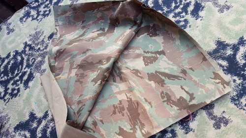 1m piece pristine 32 Bn winter pattern camo uniform cloth - unused (not faded/ not ex-curtains)