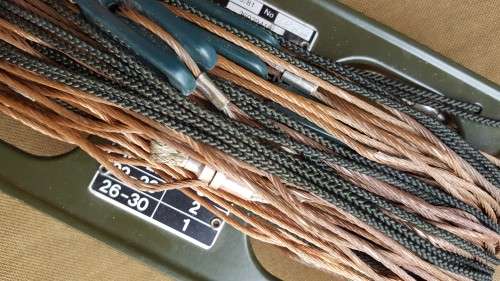 SA Army used HF radio antennae sloping wire for a B25 radio - as used by SA SF for long dist comms