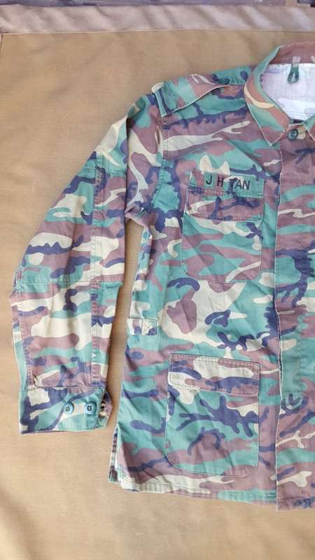 Original (used) Singapore Woodlands Large camo BDU Jacket (named) no damage & bright colours