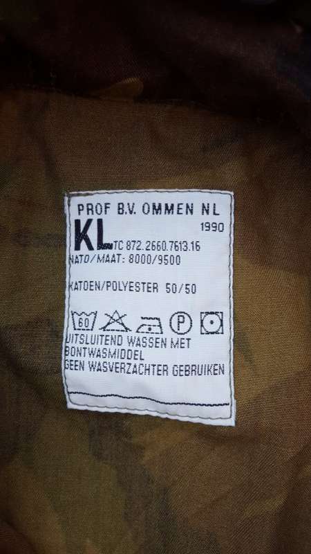 XL (skinny size) Dutch DPM parka jacket (no liner) in very good condition - some buttons cracked