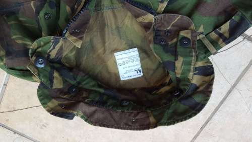 XL (skinny size) Dutch DPM parka jacket (no liner) in very good condition - some buttons cracked
