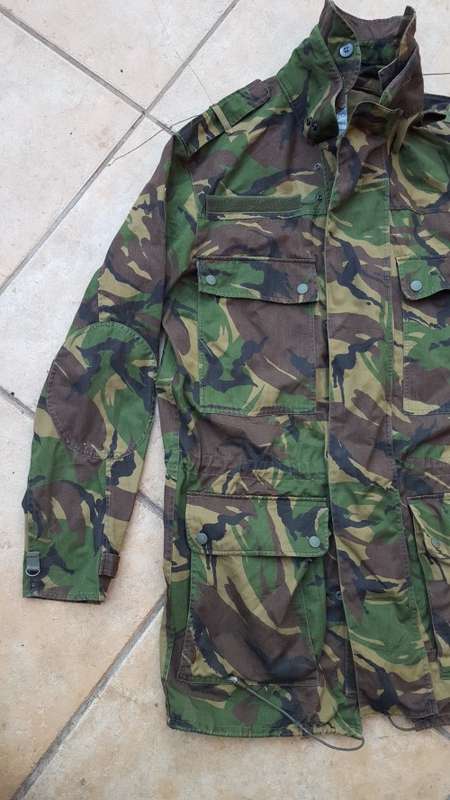 XL (skinny size) Dutch DPM parka jacket (no liner) in very good condition - some buttons cracked