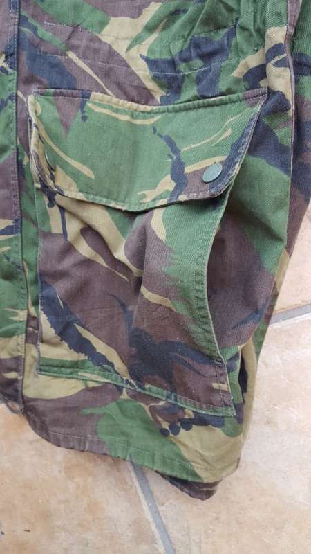 XL (skinny size) Dutch DPM parka jacket (no liner) in very good condition - some buttons cracked
