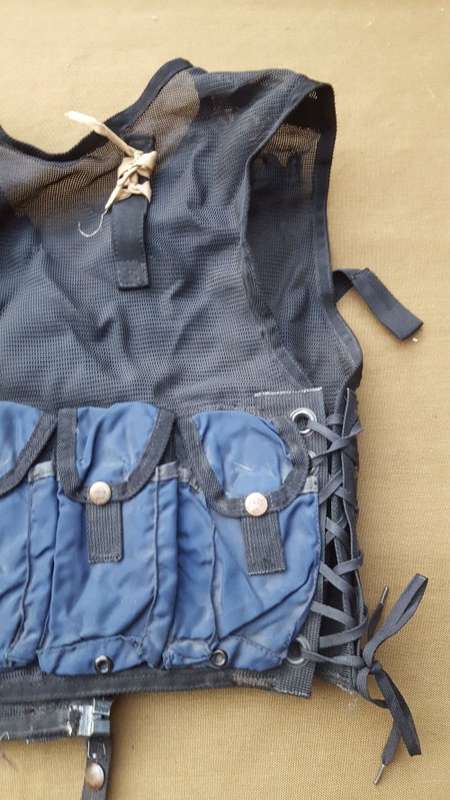 pre-1994 SAP STF blue R1 mag assault vest - adjustable - used & no damage condition