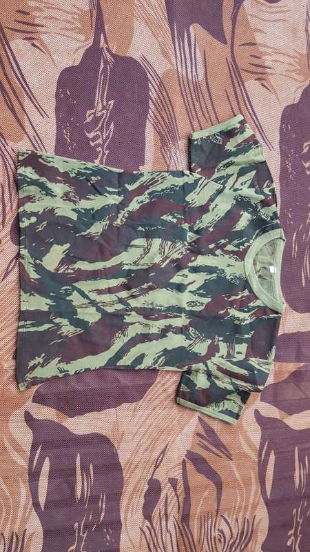 mint SADF era SA SF Recce "copy camo" Porra vertical lizard camo patt medium size tee-shirt - scarce