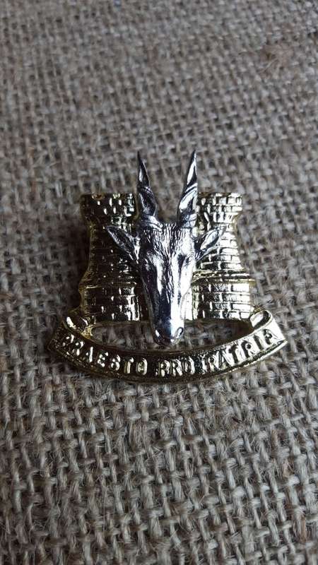 SADF era Munitoria Regiment beret badge (marked "R" at rear possible later re-make?) - pins intact