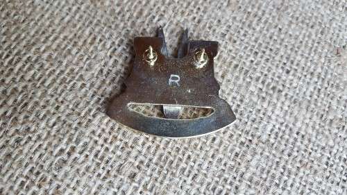 SADF era Munitoria Regiment beret badge (marked "R" at rear possible later re-make?) - pins intact