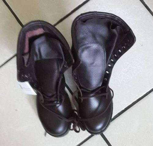 SA Army Parabat "jumpers" full leather combat boots size 7 M (wide) - new and unworn (Commando sole)
