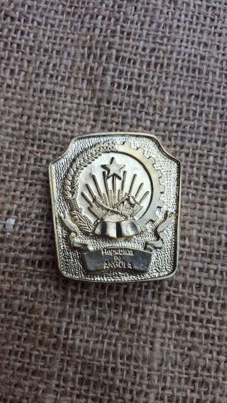 original metal Angola MPLA/ FAPLA veterans cap badge - scarce and diff to find (1 rear post missing)