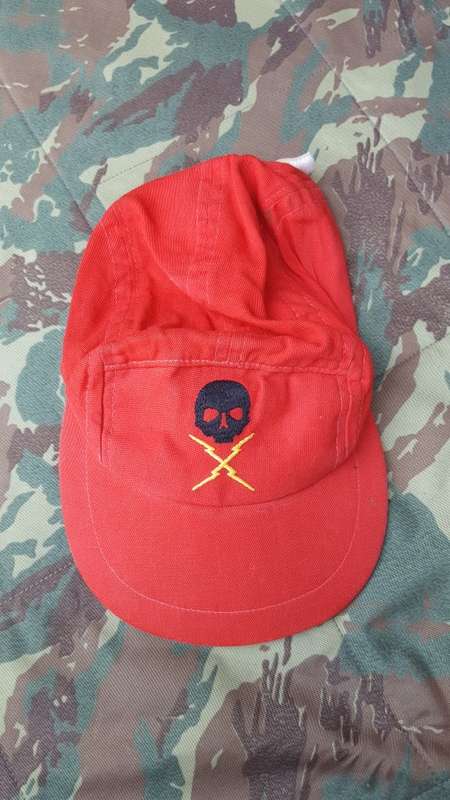 original 61 Mech Bn Grp red unit cap used and named good condition no damage/ bright colours adjusts