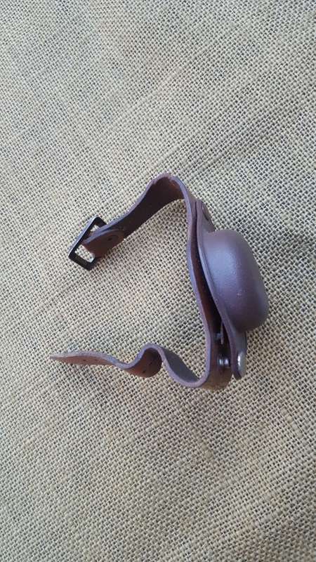 SADF "smalls" auction nr 2 - SADF era type original pvt purchase leather watch strap and cover