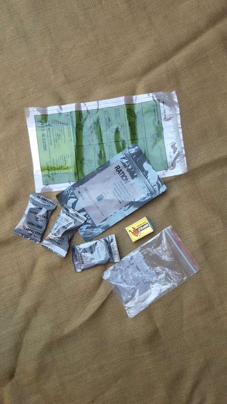 SHTF - RSA type RATPACK ration heating kit solid fuel and chemical flameless heater - stove incl.