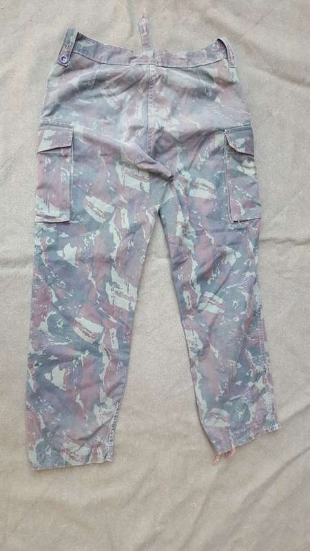 Recce original 1st patt camo trousers in waist size 32 inches (small) - used condition not too faded