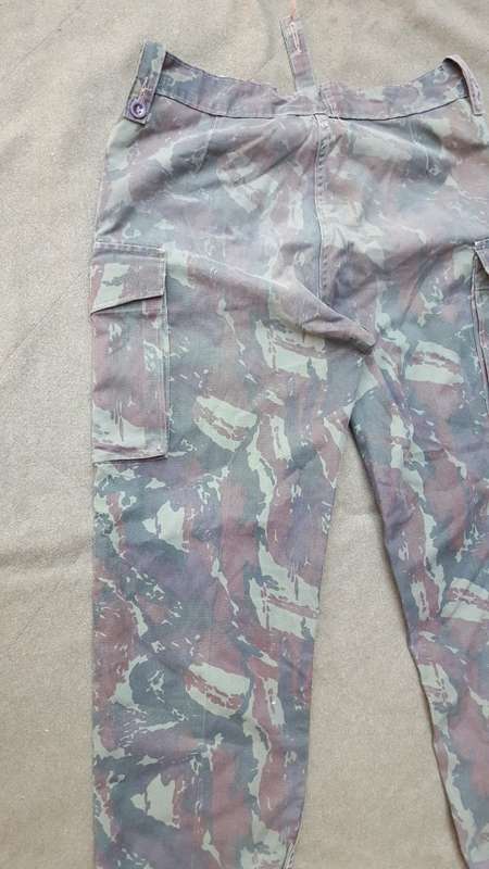 Recce original 1st patt camo trousers in waist size 32 inches (small) - used condition not too faded