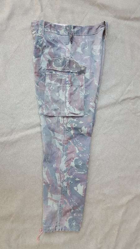 Recce original 1st patt camo trousers in waist size 32 inches (small) - used condition not too faded
