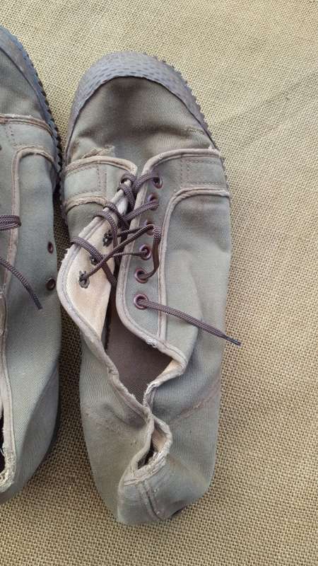 SADF era issue PT "tekkies" nutria runnng shoes aka "PF Flyers" size 10 UK & in good used condition