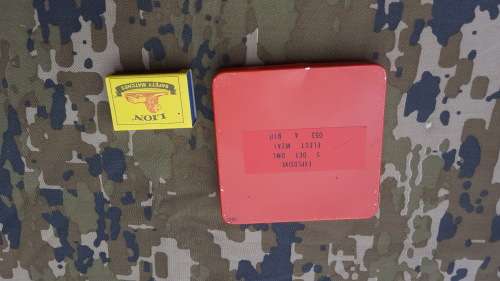 small flat square SADF type red ammo "dems" tin for dets - very good condition with inner padding