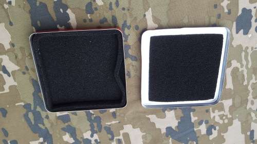 small flat square SADF type red ammo "dems" tin for dets - very good condition with inner padding