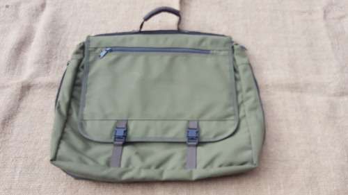 modern SANDF style issue Officer's brief-case in Pathfinder olive green nylon - lightly used intact